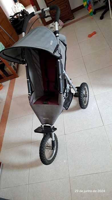 Carrinho ɓebé esporte corrida trilha
