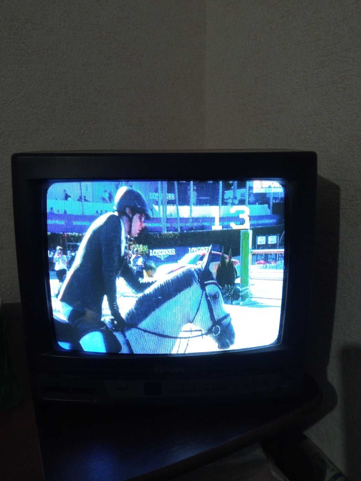 Кольоровий телевізор FUNAI TV-1400A MK8 у гарному, робочому стані