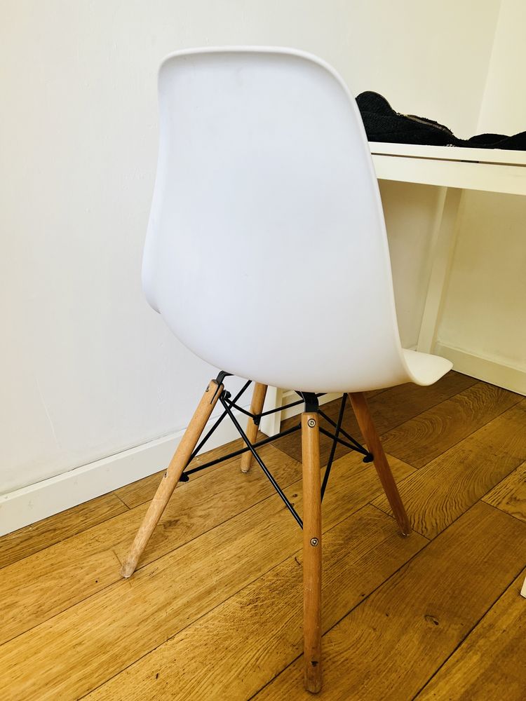 Krzesło białe nowoczesne