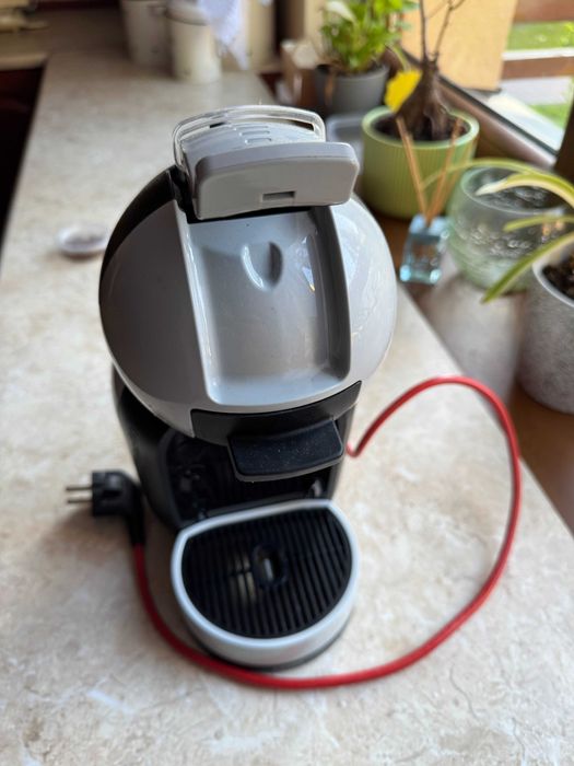 Ekspres kapsułkowy DE LONGHI Dolce Gusto