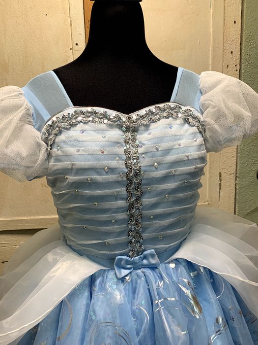 Прокат сукні, діснеївські персонажі, казкові