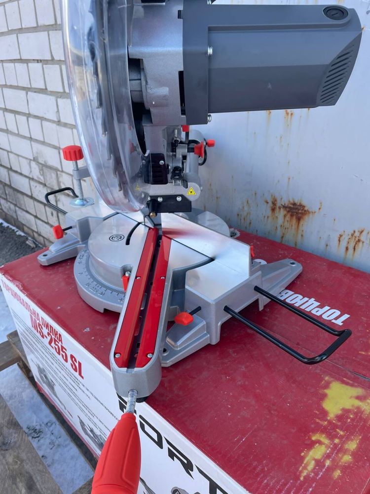 Пила торцювальна Forte MS-255 SL