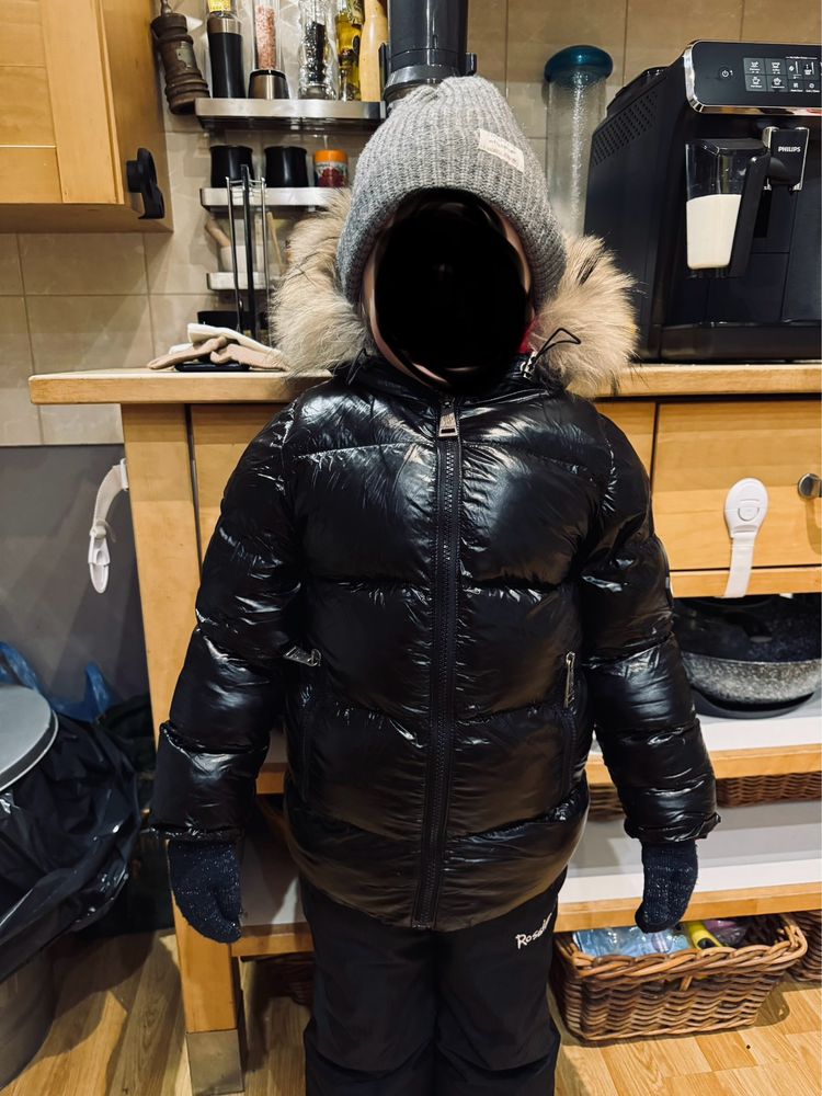 Kurtka puchowa moncler  z kapturem