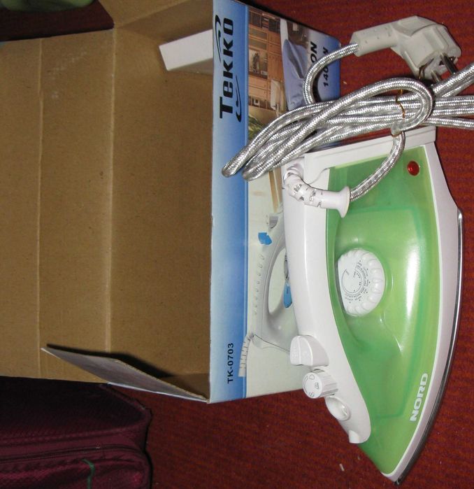 Утюг tekko паровой новый