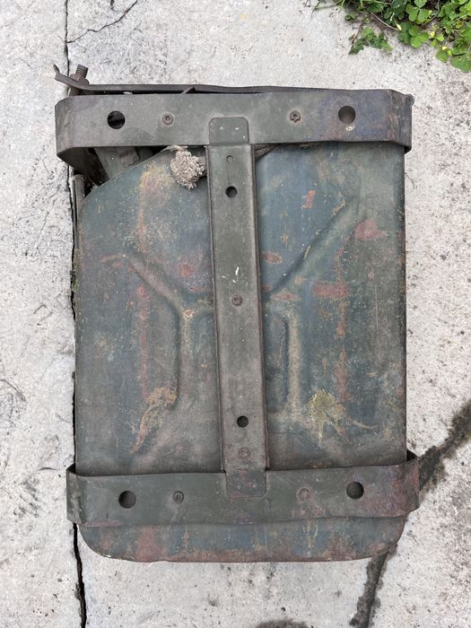 Каністра для позашляховика