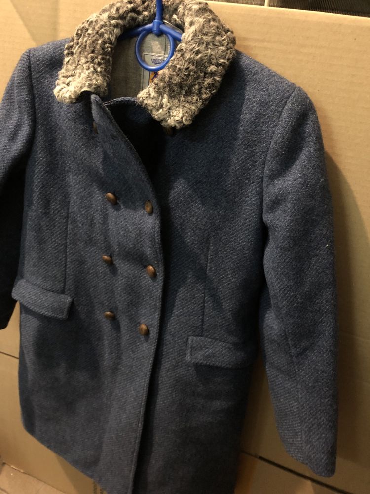 Дуже тепле італійське дитяче пальто з хутром,натуральне хутро,оригінал