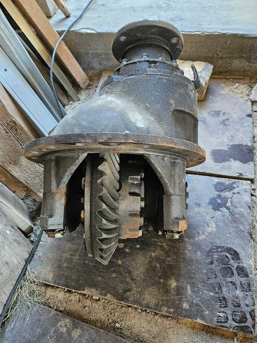 Бортовая, водило с кожухом и сателлитами КАМАЗ 6520-2405024