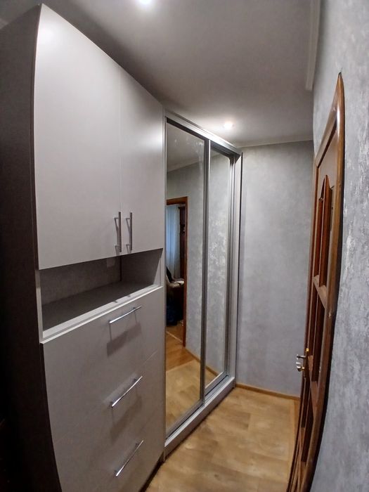 Кухня, шафа, ліжко, тощо