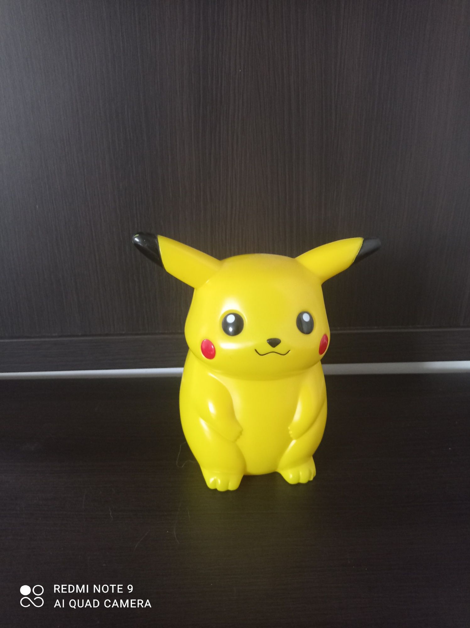 Pokemon Pikachu skarbonka ok 18 cm wysokości