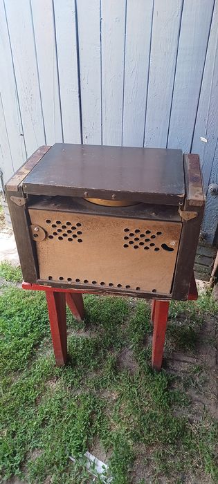 Радіола з натурального дерева