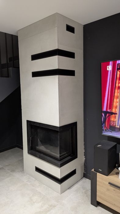 Nowoczesny kominek do rekuperacji z zabudową.