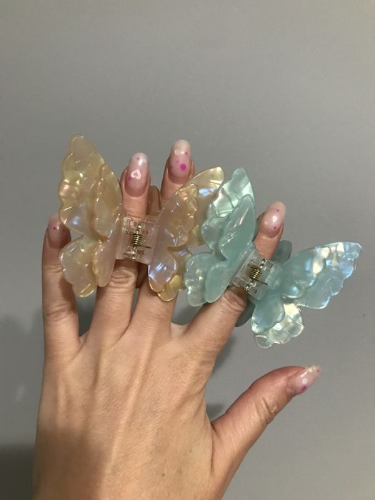 Заколка крабік метелик