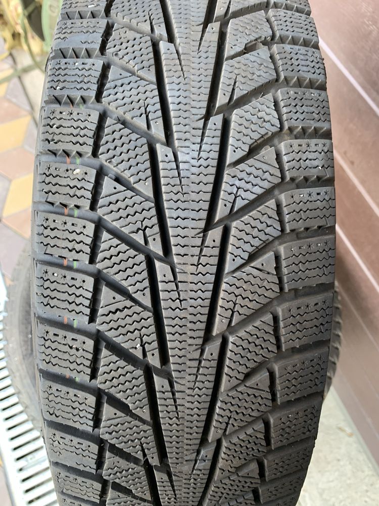 Шини 185/65 R15 XL (протектор 85%) Hankook Winter I*Cept iZ2 (Корея)