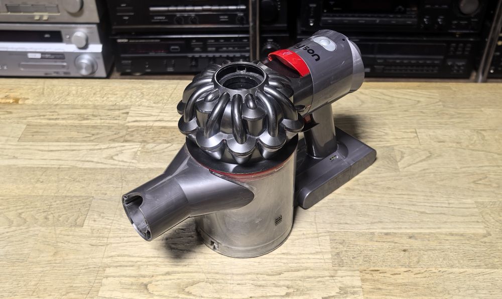 Бездротовиі пилосмоки Dyson V8