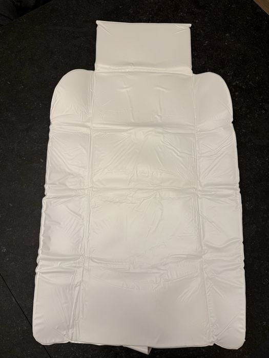 Nowa składana mata do przewijania / przewijak podróżny