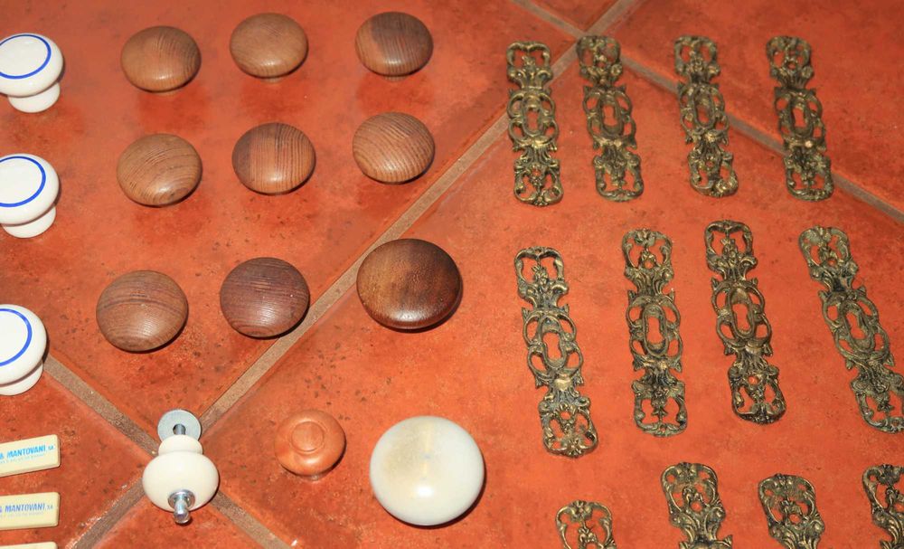 Puxadores e peças para gavetas móveis portas ou janelas