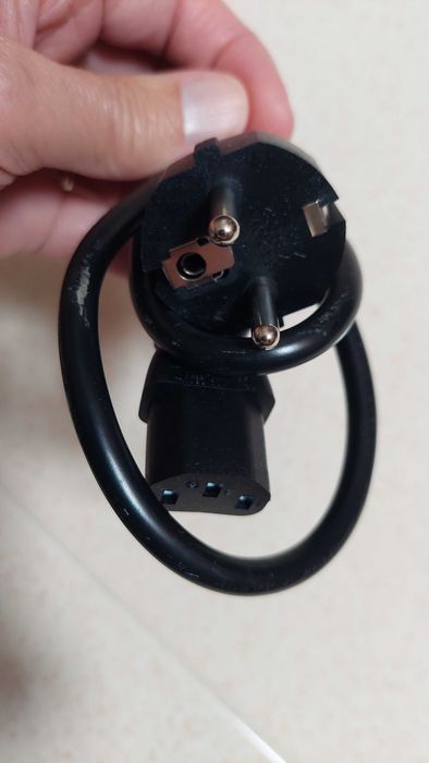 Cabo de alimentação