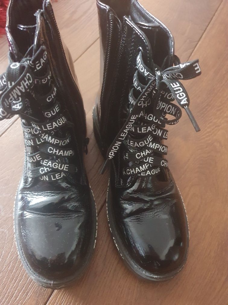 Botki dziewczynka r.36 lakier