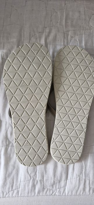 Нові в'єтнамки шльопки adidas на 37- 38 розмір