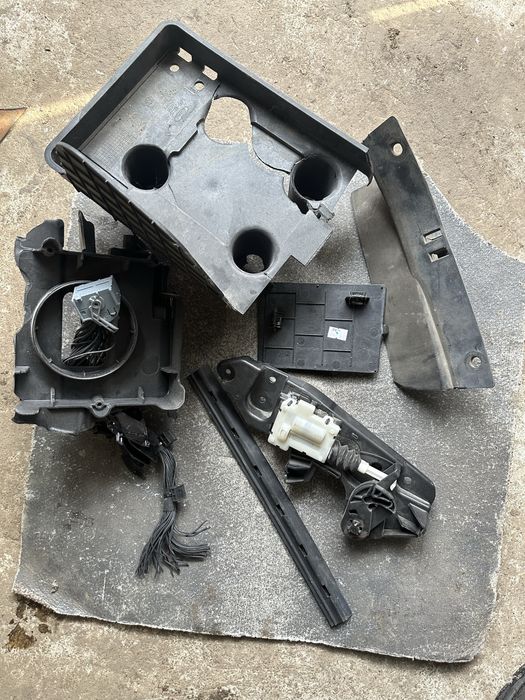 Корито Mustang mach-e, запчастини