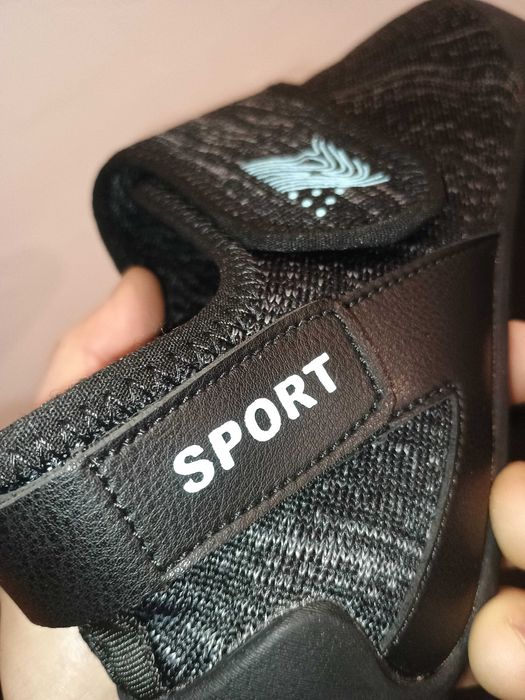 Nowe buty wspinaczkowe, różne rozmiary.