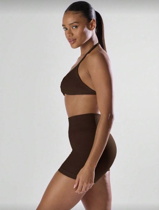 Костюм для спорту