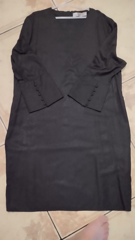 Сукня жіноча чорного кольору