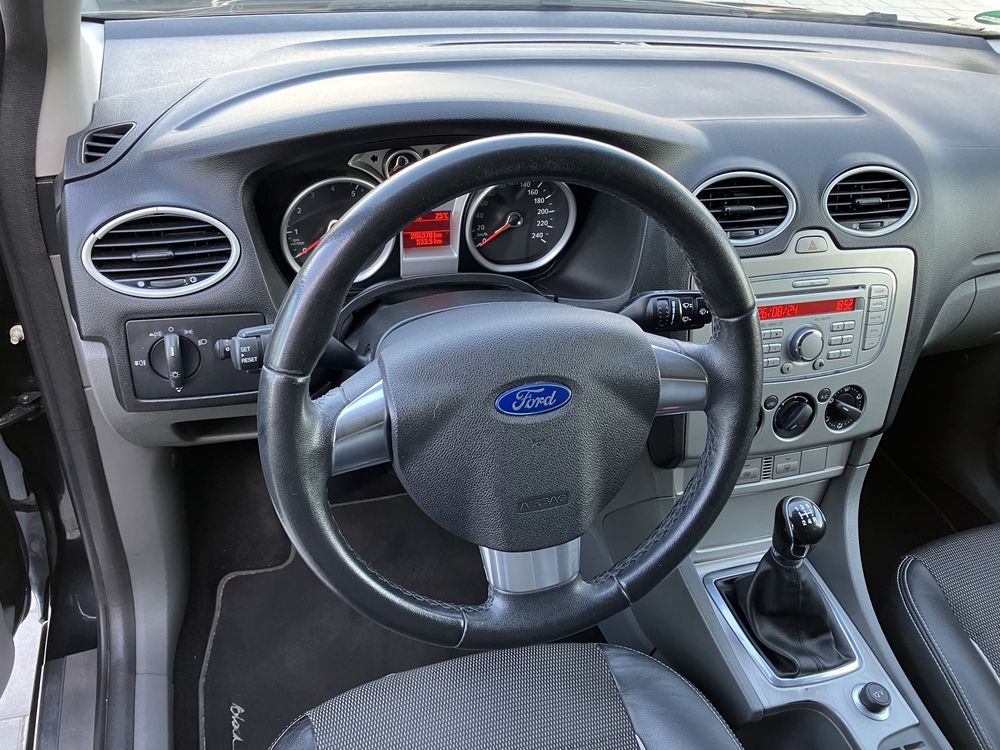 Ford Focus 1.6 benzyna BLACK MAGIC mk2 lift kombi klima BEZWYPADKOWY