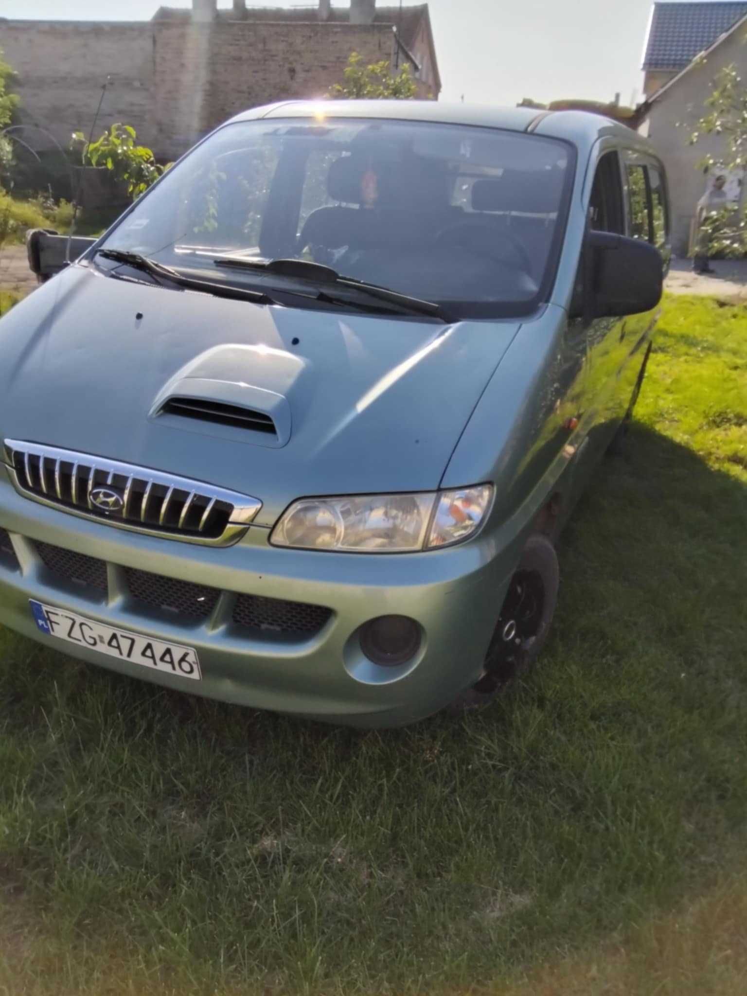 Fajny busik Hyundai H1