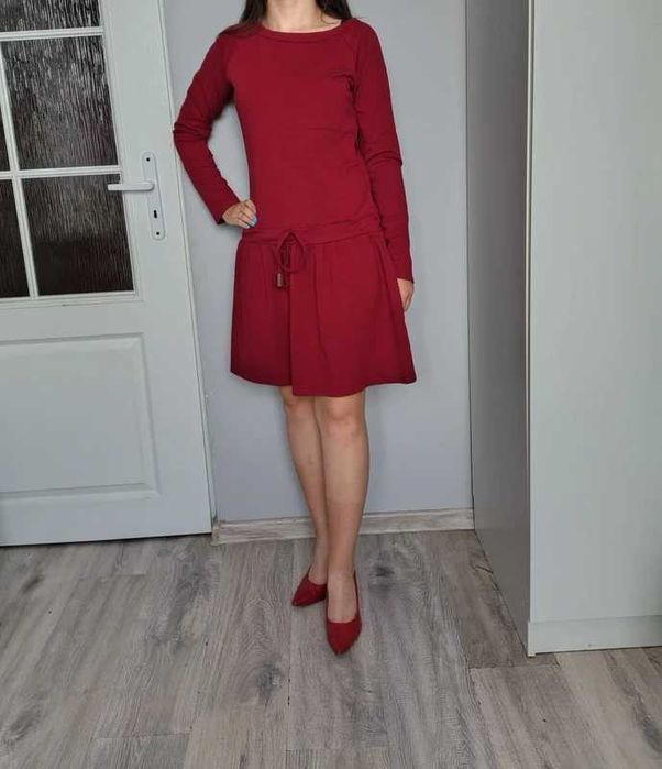 Czerwona sukienka M