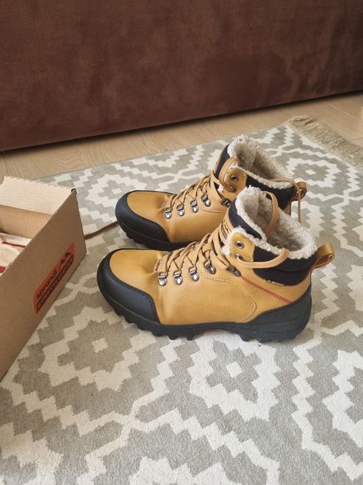 Зимние ботинки  Sprandi 37р.