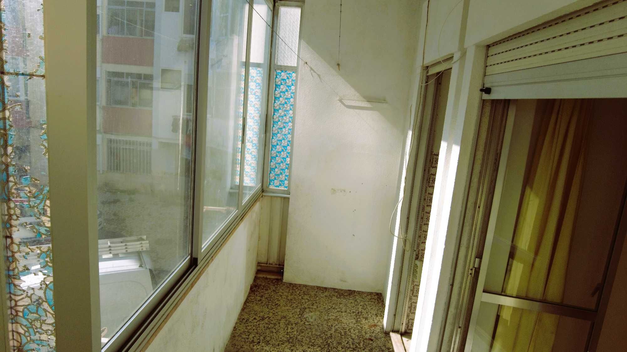 Apartamento T2 - Bairro J. Pimenta