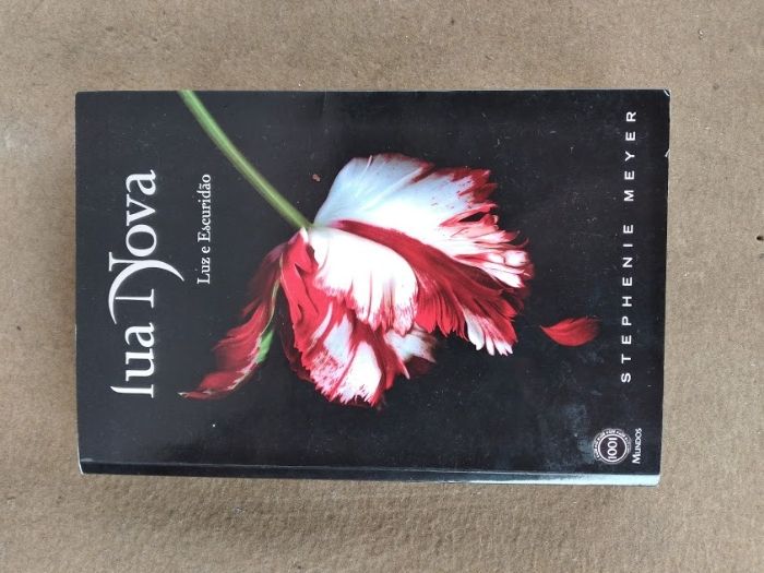 Livro Lua Nova da Coleção Crepúsculo: 1ªedição 2007