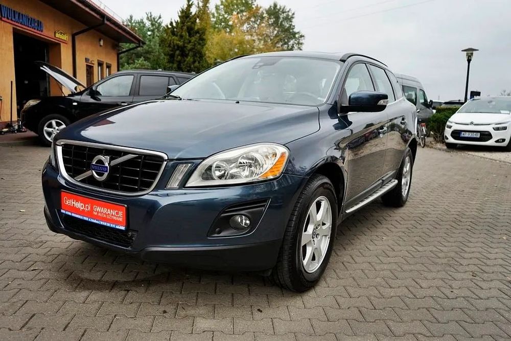 Volvo XC 60 2,4D 4x4, alu R17, NAVI, panorama