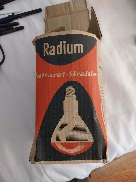 Radium Infrarot RIR 150 W / 230 V, 
Base E27 (rosca normal)Base E27 (r