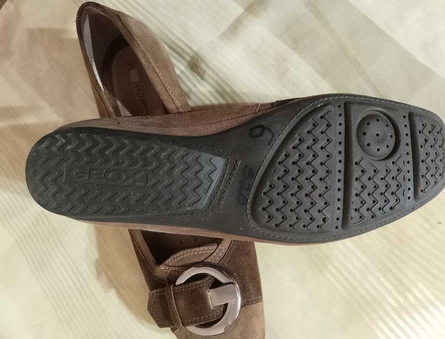 Жіночі туфлі  geox