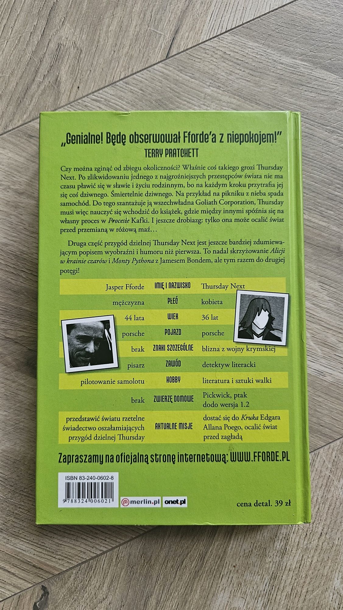 Jasper Fforde- Skok w dobrą książkę Twarda okładka