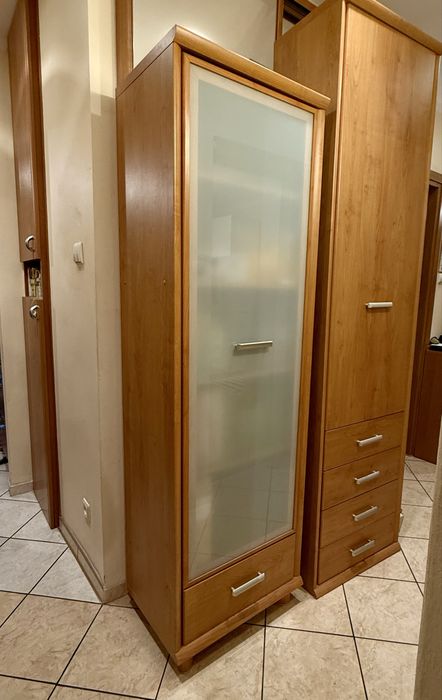 Meble BRW Syriusz: stół rozkładany krzesła komoda regał witryna lampy