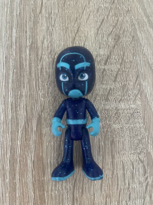 Игрушки герои в  масках