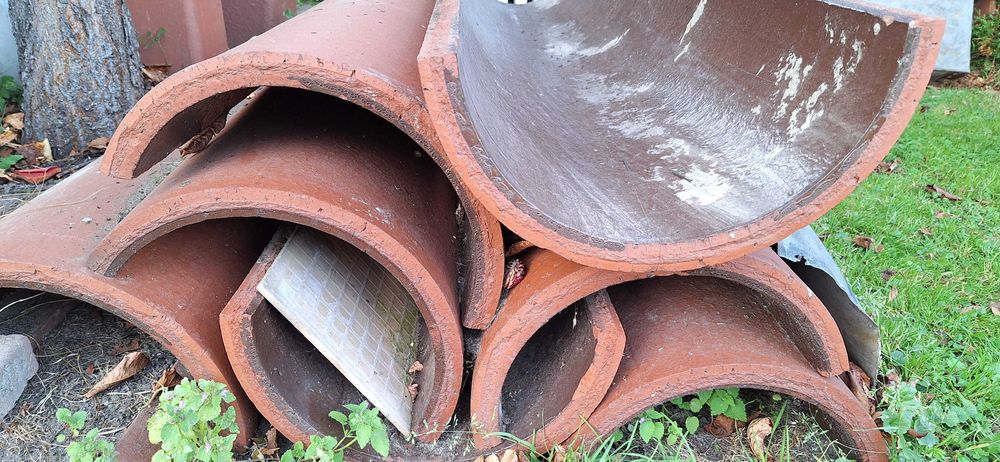 Koryta kamionkowe, koryta ceramiczne.