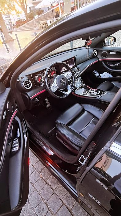 Mercedes Benz E220D AMG LINE