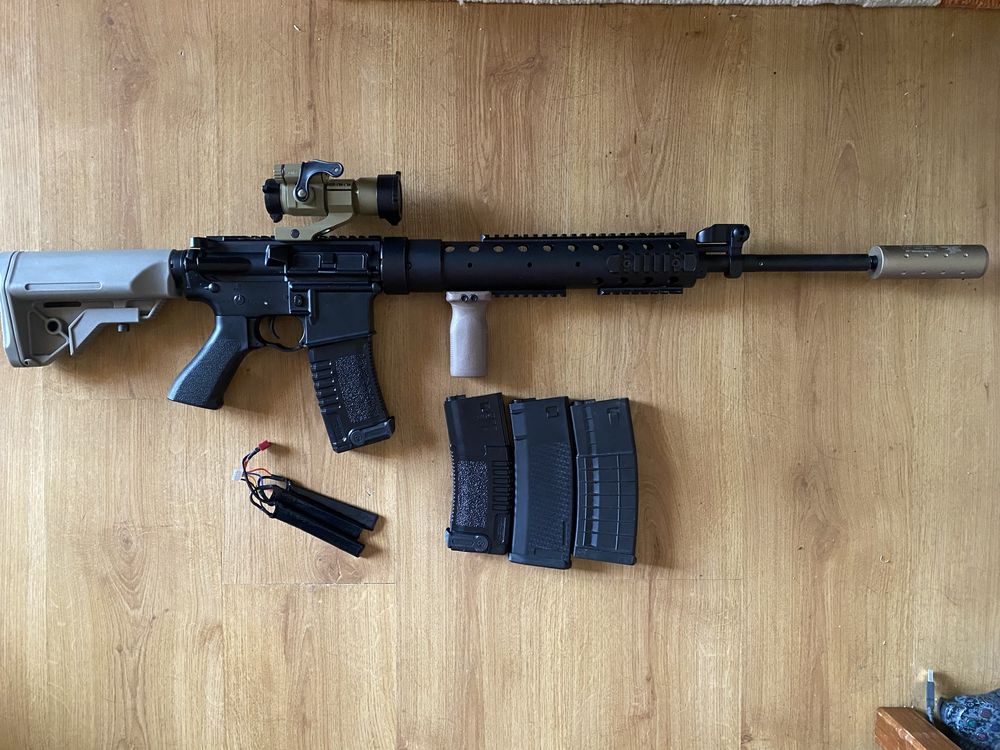 [Vendo/Troco] Airsoft M4 Full metal [eletrica]