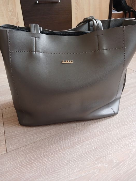 Сумка жіноча містка