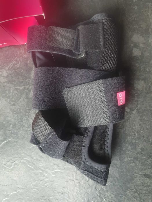 Nowa orteza nadgarstka lewa lub prawa reka regulowana elastyczna gips