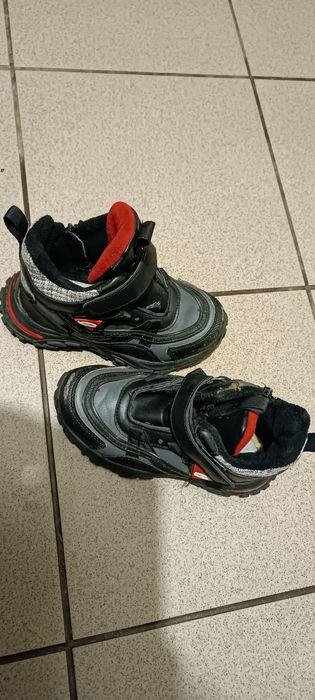 Ботинки осінні, кросівки чорні, мокасини, чорні тапочки Clark's