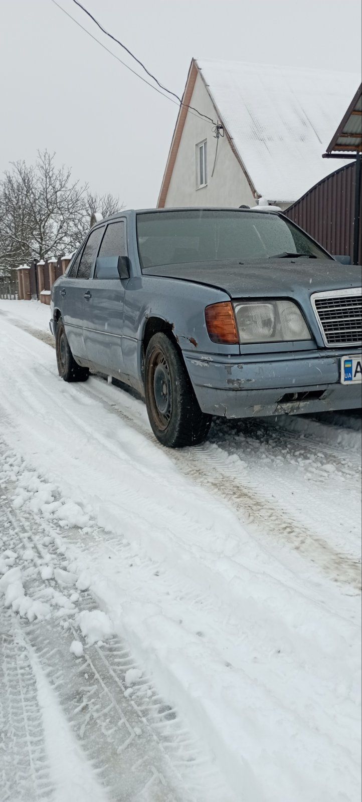 Продам Mercedes 124 2.0