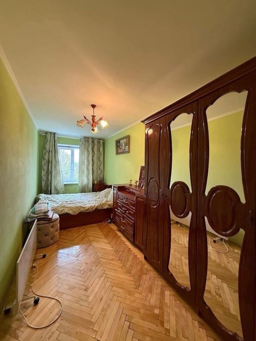 Продаж 3-х кім по Шевченка район ринку