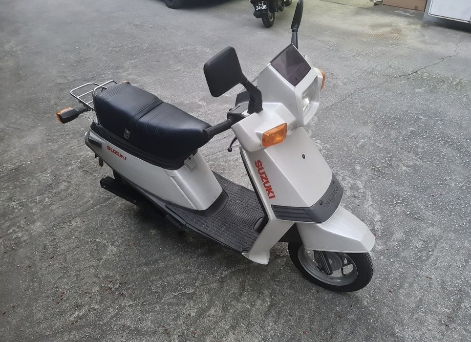Scoter SUZUKI CP50