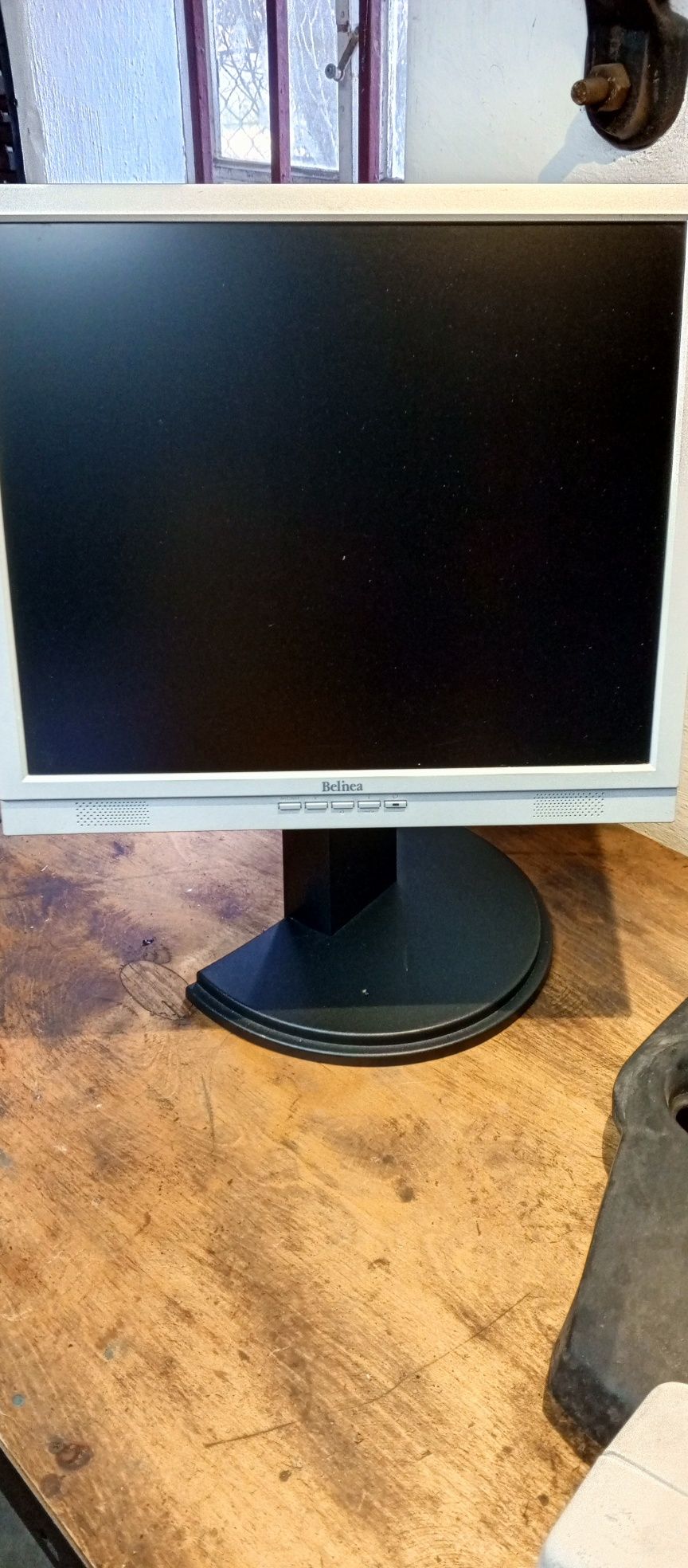 Monitor LCD Belinea 101919