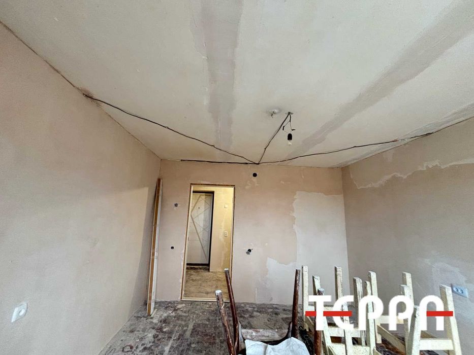 Продаж 2-кімнатної квартири під чистову обробку